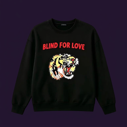 Чорний світшот Gucci Tiger на темно-фіолетовому тлі